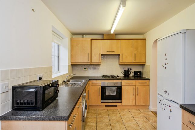 57, Heol Islwyn, Swansea photo 3