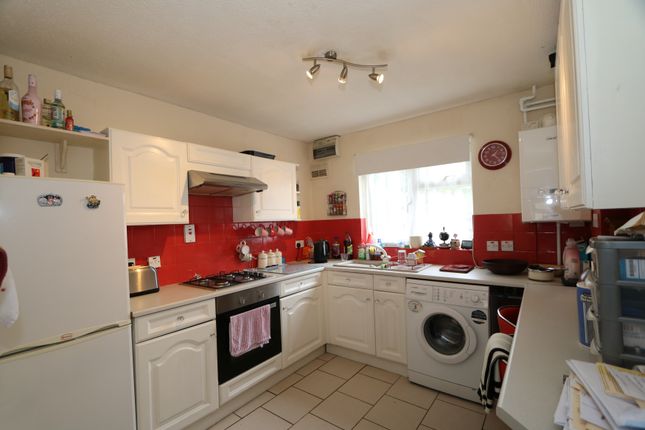 47, Stainmore Road, Bedford photo 2