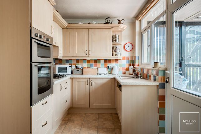 9 Hartford Close, Birmingham photo 3