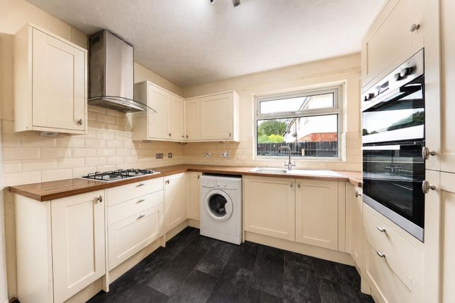 247, Victoria Avenue, Hull photo 3