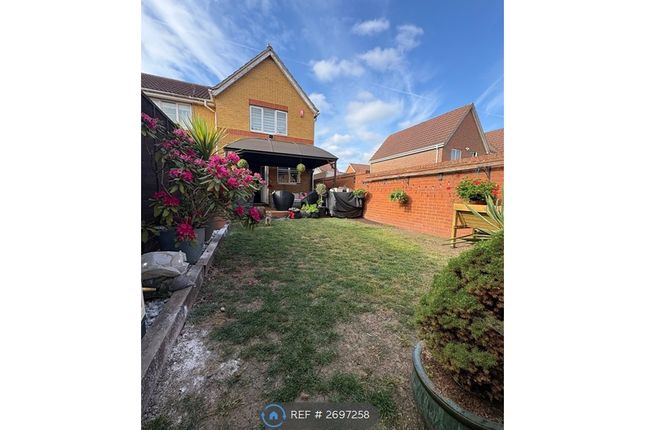 Sewell Close, Chafford Hundred, Grays photo 5