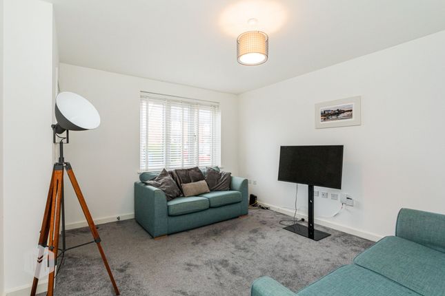 2 Dunmail Close, Manchester photo 3