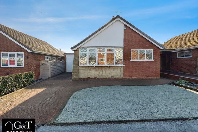 2-bed house on 11 Burnham Close, Kingswinford, £293,000
