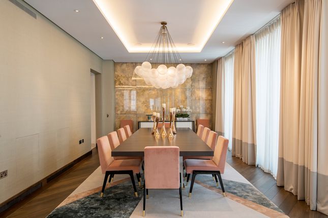 77, 77 South Audley Street, London photo 3