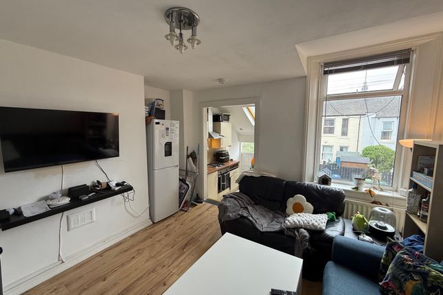 33, Newcastle upon Tyne photo 5