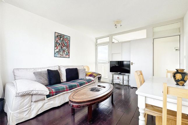 Flat for sale in Vauxhall Lawn Lane, London