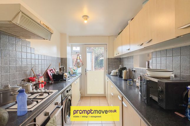 Sundon Road, Houghton Regis, Dunstable photo 4