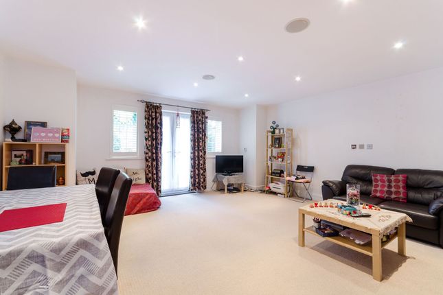 Camborne Road, Sutton photo 2