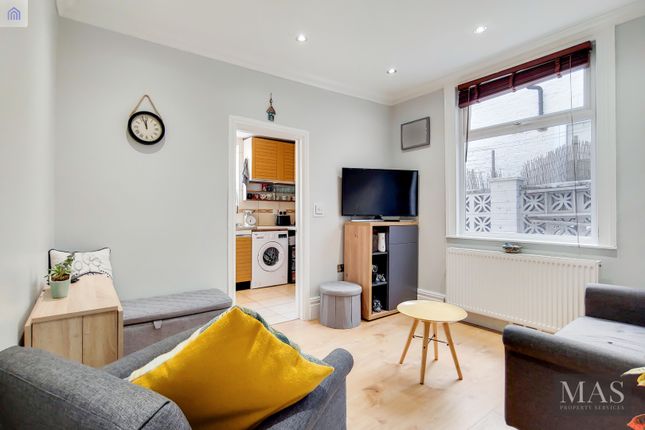 Thumbnail Flat for sale in Tynemouth Street, London