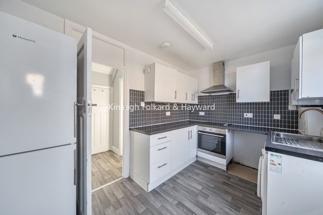 2, East Close, Barnet photo 2