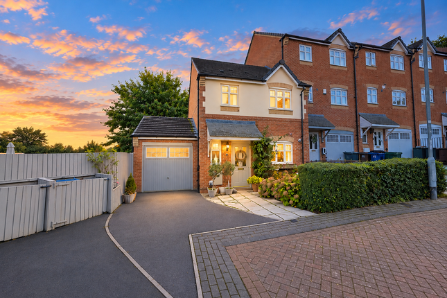 3-bed house on Redhill Court, Barnsley, £260,000