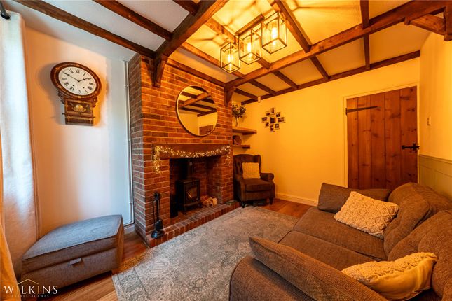 8, Brookfield Cottages, Swadlincote photo 3
