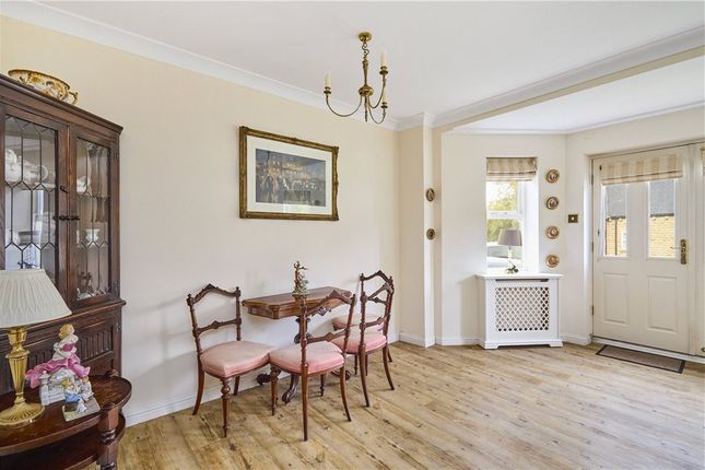 4, Regency Court, West Yorkshire photo 3