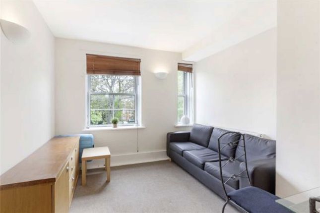 Flat to rent in Vauban Estate, London