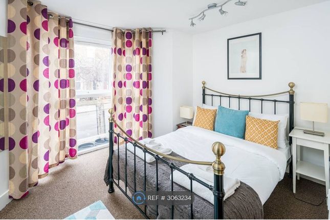 B Narford Road, London photo 5