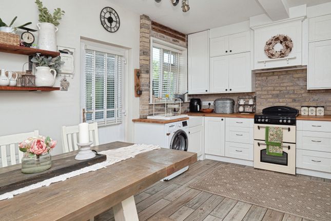 32, Tofts Road, Barton-upon-Humber photo 2