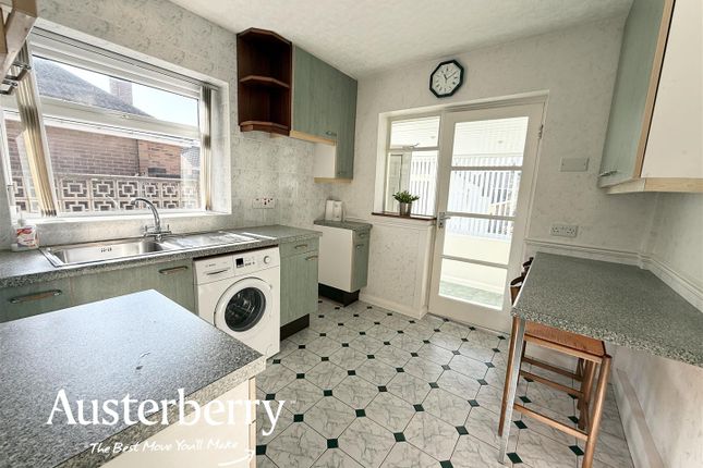 11, Alanbrook Grove, Stoke-On-Trent photo 3