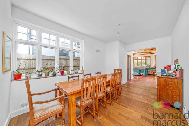 39, Ravensdale Avenue, London photo 4