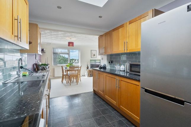9 Lukin House, Romney Way, Hythe photo 4