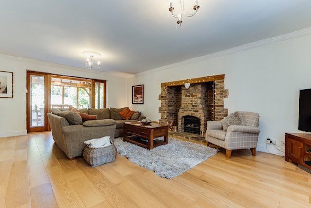 Wayside House, Hampers Lane, Pulborough photo 4