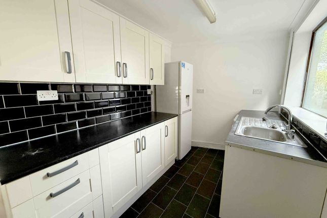 24 Millbrook Street, Plasmarl, Swansea photo 5