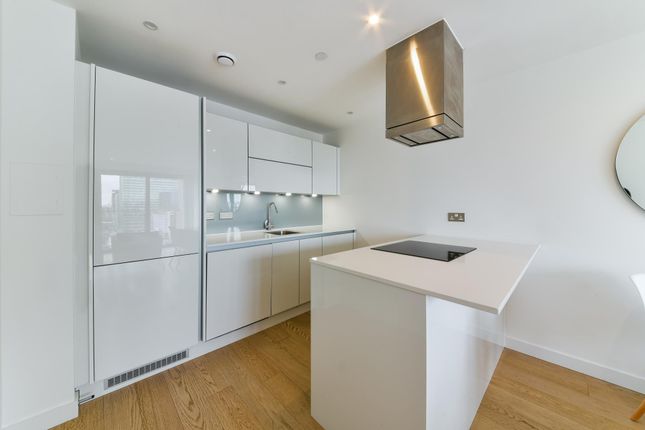 Flat to rent in Horizons Tower, Yabsley Street, London