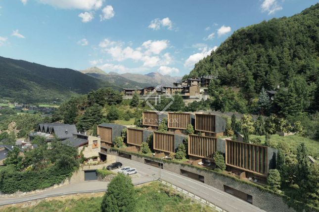 Detached house for sale in Ad400 La Massana, Andorra