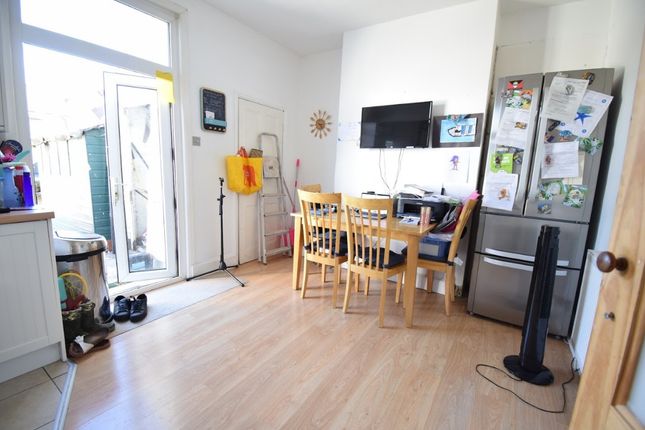 Geneva Road, Thornton Heath photo 4