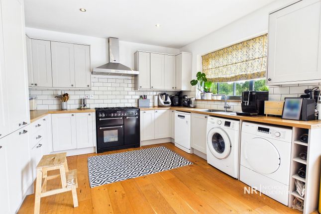 63, Meadow Walk, Ewell photo 2