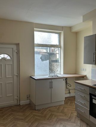 Waterbarn Street, Burnley photo 5