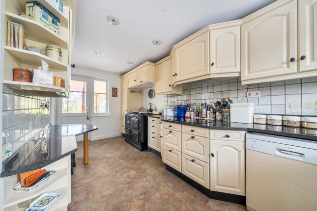 Sylvans, Potterne Road, Devizes photo 2