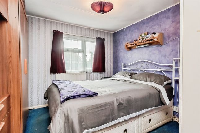 22, Werrington Grove, Peterborough photo 4