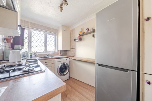 49, Butts Road, Hampshire photo 4