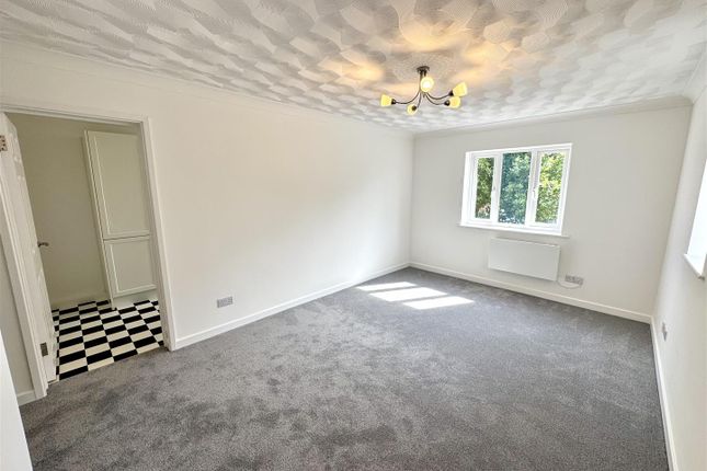 7, Meads Court,, Bulwark Avenue, Chepstow photo 3