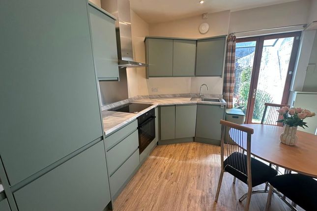 31, Wyndham Mews, Plymouth photo 2