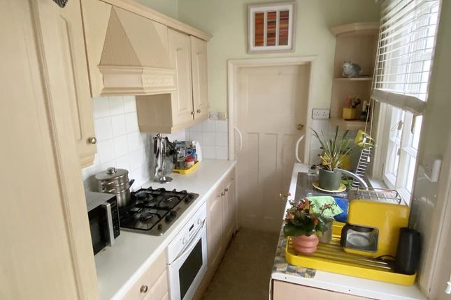 4 Thornton Cottages, Hedsor Road, Bourne End photo 4