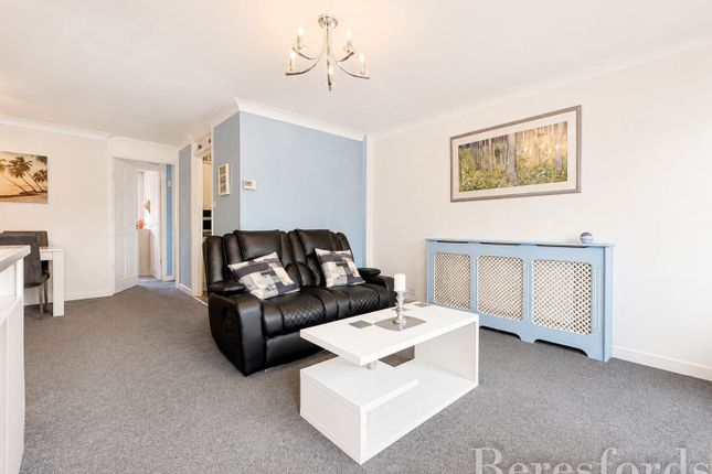 64, Sarre Avenue, Hornchurch photo 4