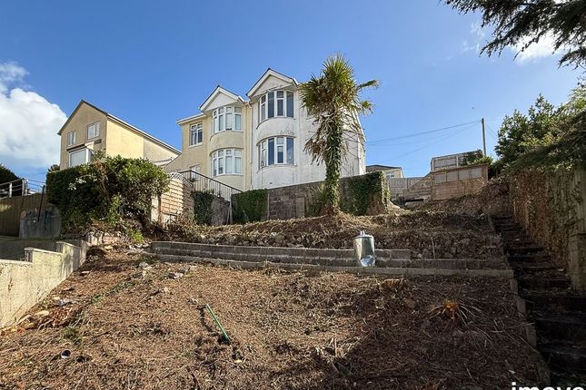 28 Pine View Gardens, Torquay photo 2