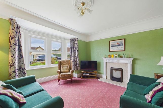 14, Meadowfields, Whitby photo 2