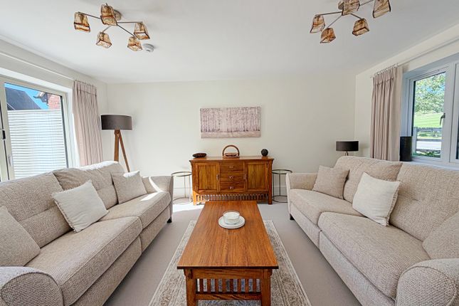 Gascon House, The Cedars, Leek Wootton photo 2