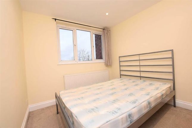 Flat to rent in Finchley Road, Golders Green