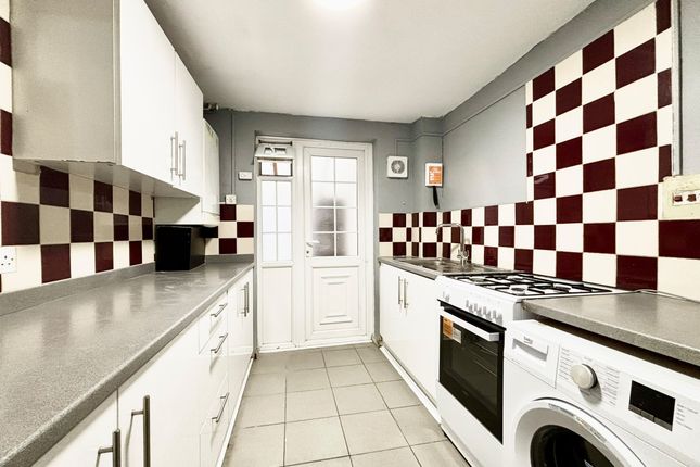 Napier Road, London photo 4