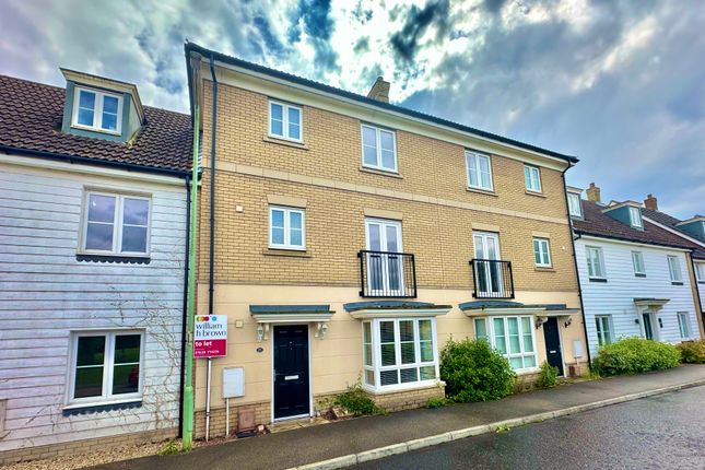 Thumbnail Town house to rent in Bridge Farm Close, Mildenhall, Bury St. Edmunds