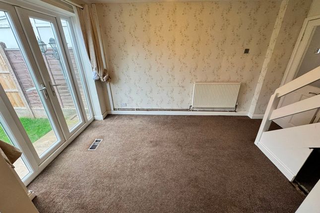 77 Furzebank Way, Willenhall photo 5