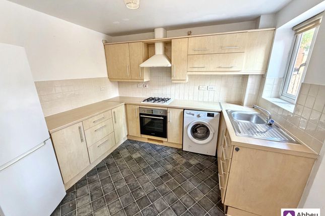Apt A, 6 Montvale Gardens, Leicester photo 4