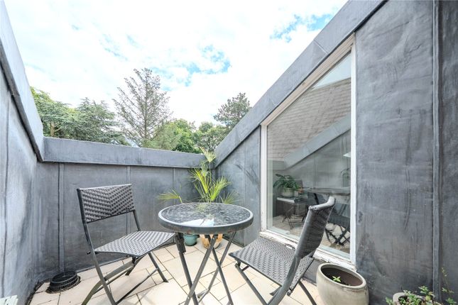 7, Old Park Court, Roundhay photo 2