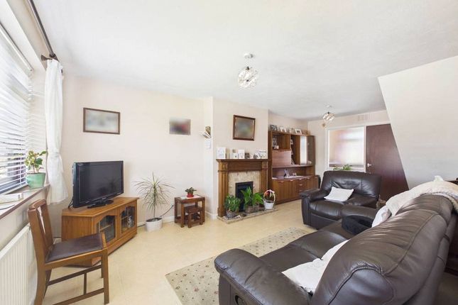 25, Sandford Way, Gloucester photo 3