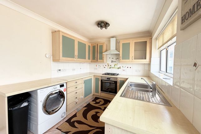 3 Lister Walk, Morley, LEEDS photo 4