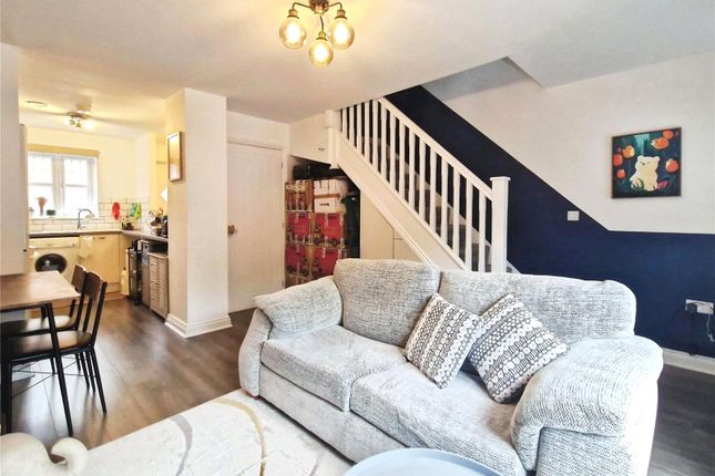 28, Bridgefield Close, Manchester photo 3