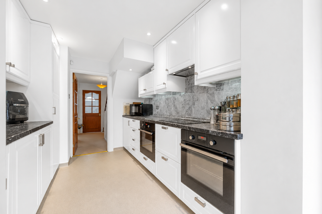 88, Canesworde Road, Dunstable photo 3